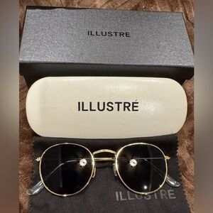 ILLUSTRÉ Gold and Black Sunglasses NIB includes cleaning cloth, case and box.